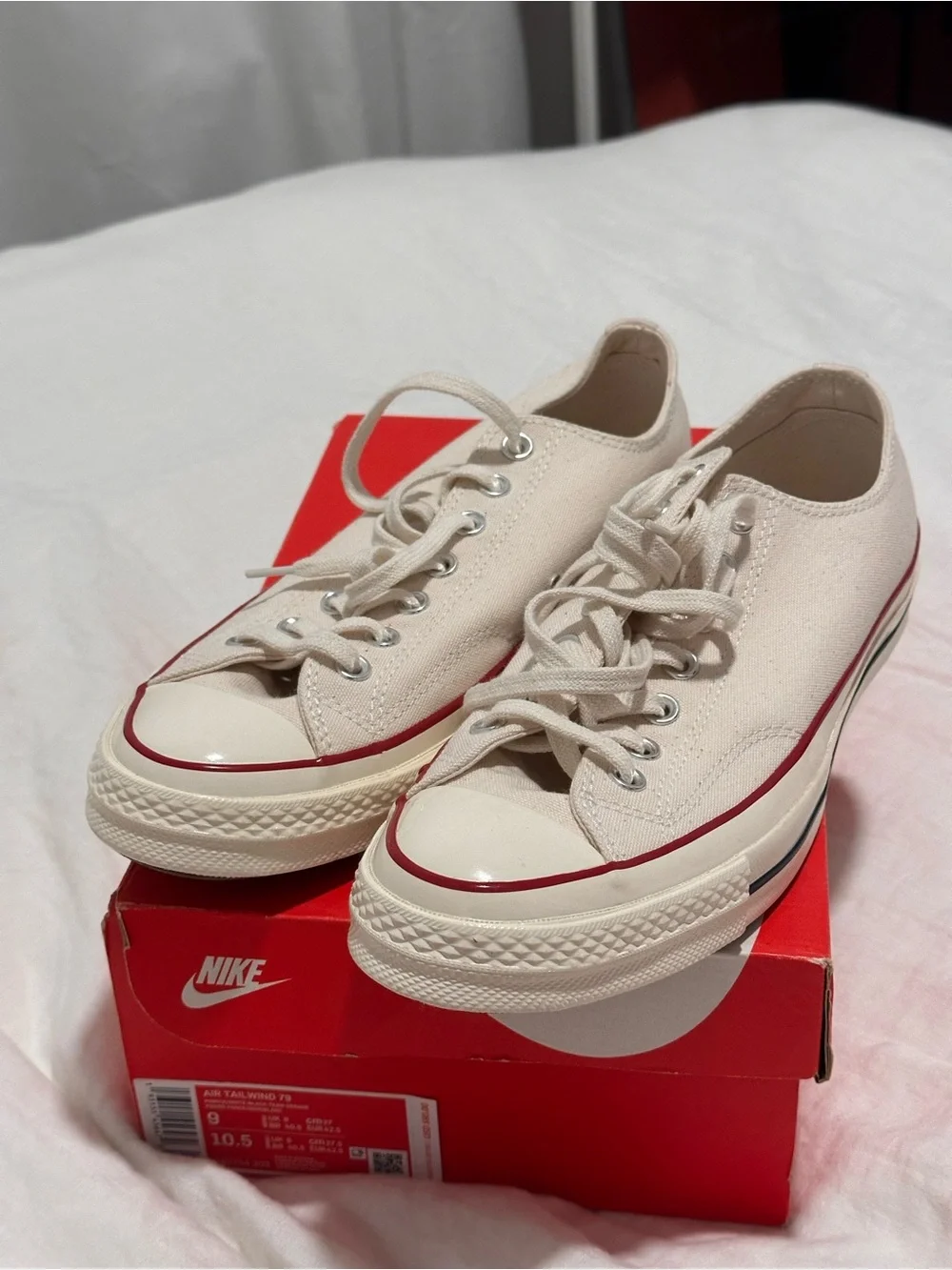 Converse Chuck Taylor 70s in natural white